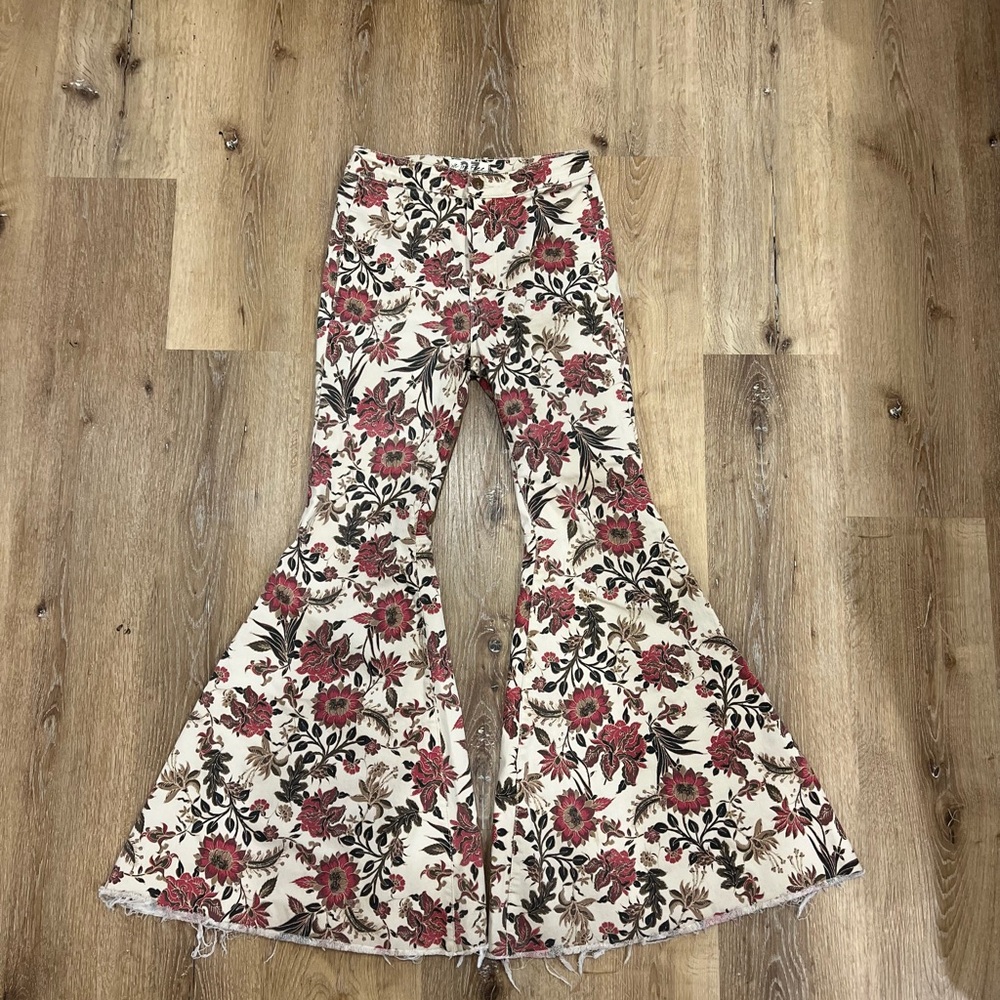 Free People Women's Barcelona Combo Print Float On Flare Jeans Size 27